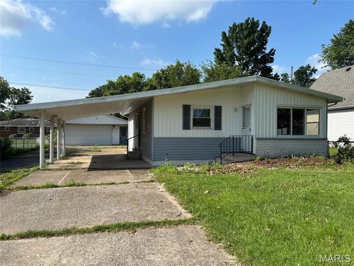 2614 Pine St, Granite City, IL, 62040-2965 | Card Image