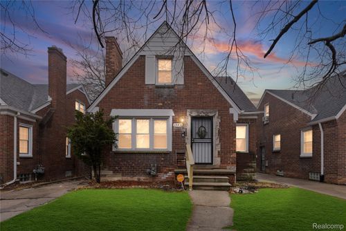 15416 Eastwood St, Detroit, MI, 48205-2954 | Card Image