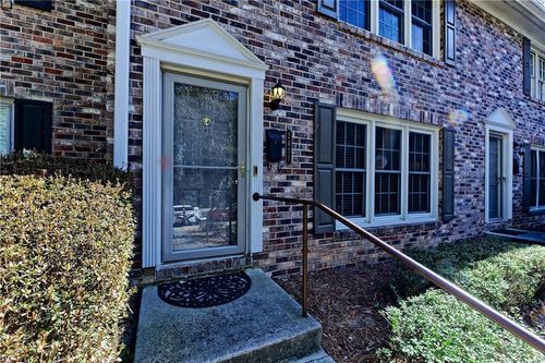 2451 Northlake Ct Ne, Atlanta, GA, 30345-2225 | Card Image