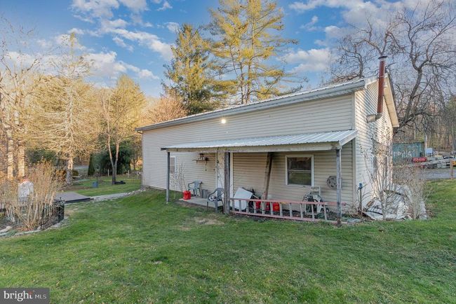 8 E Locust St, House other with 3 bedrooms, 1 bathrooms and null parking in MOUNT HOLLY SPRINGS PA | Image 27