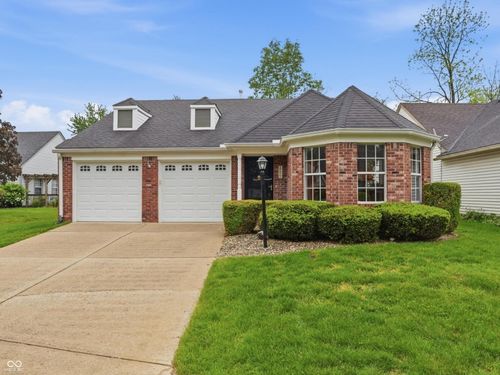 9652 Pine Ridge East Dr, Fishers, IN, 46038-2100 | Card Image