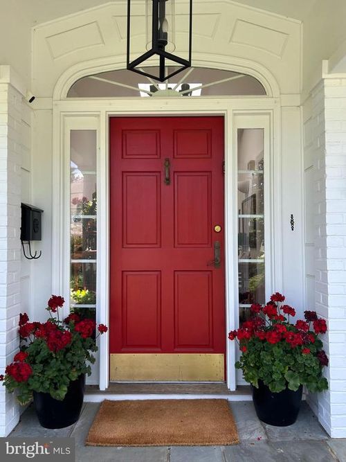 7605 Marbury Rd, BETHESDA, MD, 20817-6224 | Card Image