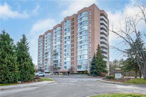 101-265 Westcourt Pl, Waterloo, ON, N2L6E4 | Card Image