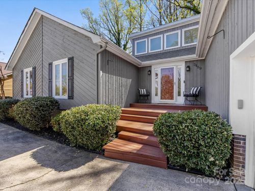 3489 Lake Shore Rd S, Denver, NC, 28037-8234 | Card Image