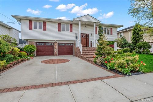 3251 Ocean Harbor Dr, Oceanside, NY, 11572-3545 | Card Image