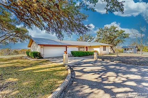 141 Happy Hollow Trl, Bandera, TX, 78003-4634 | Card Image
