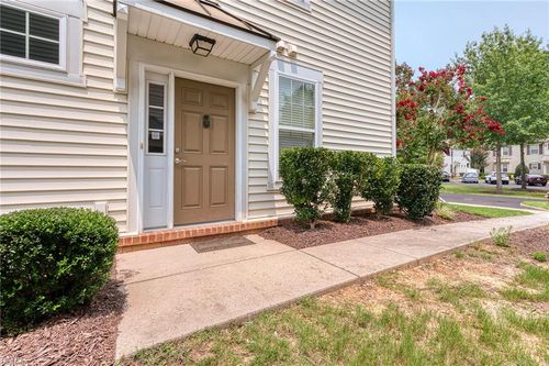 3215 Kenton Ct, Toano, VA, 23168-9385 | Card Image