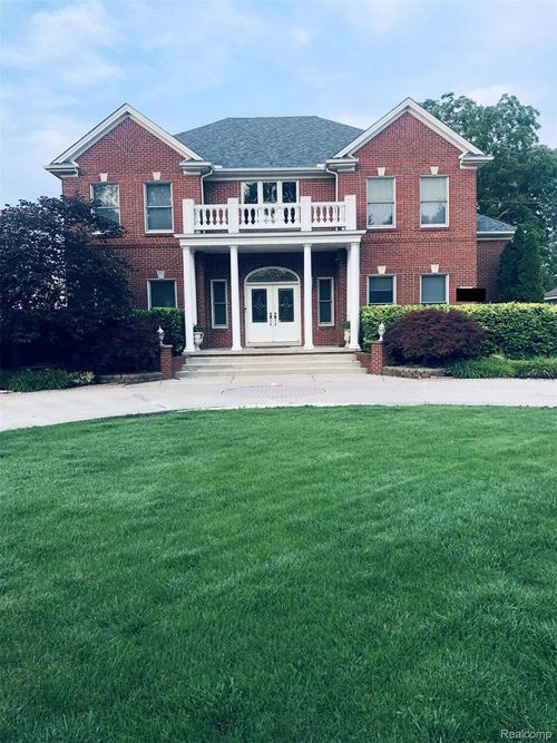 15347 Drysdale St, Southgate, MI, 48195-2972 | Card Image