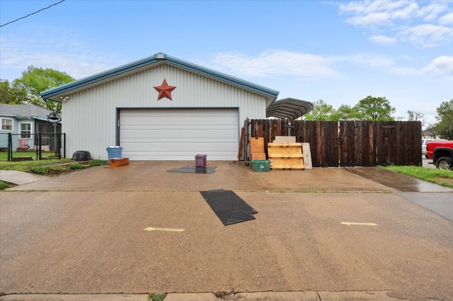 1121 W 3 Rd Ave, House other with 3 bedrooms, 2 bathrooms and null parking in Corsicana TX | Image 32