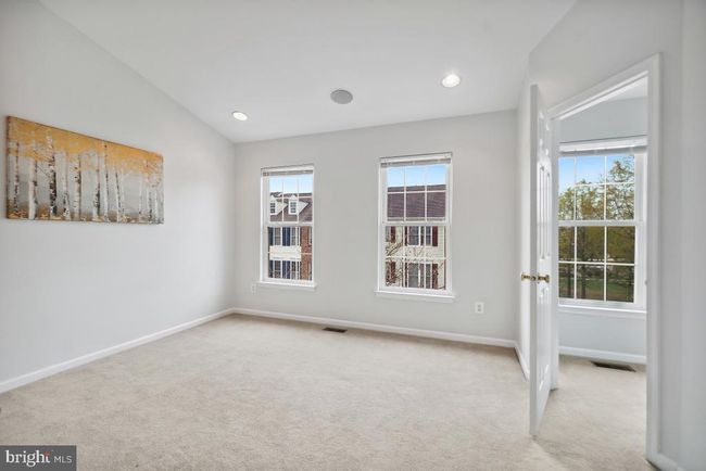 42812 Smallwood Ter, Townhouse with 3 bedrooms, 4 bathrooms and null parking in CHANTILLY VA | Image 26