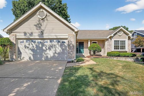 127 Oak Park Village Dr, Wildwood, MO, 63040-1412 | Card Image