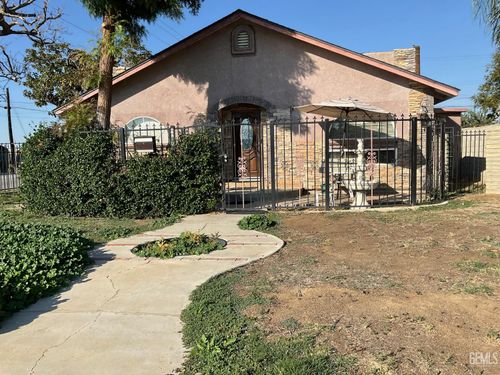 1302 E 19th St, Bakersfield, CA, 93305-5309 | Card Image
