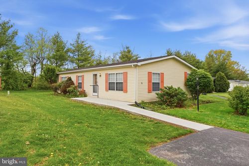 36 Bentwood Cir, HARLEYSVILLE, PA, 19438-2986 | Card Image