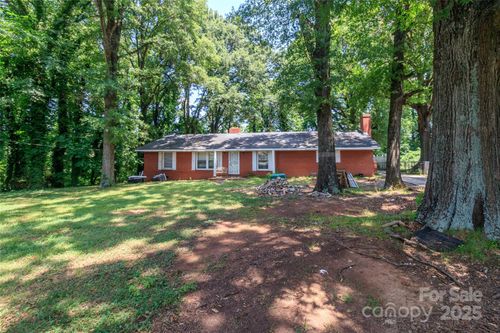 4015 Wilson Ln, Charlotte, NC, 28206-1343 | Card Image