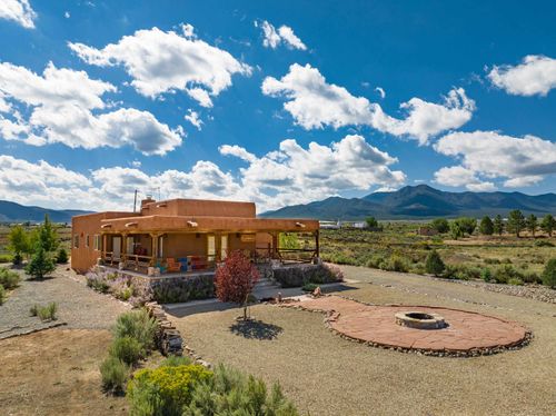 1 La Guardia Rd, Ranchos De Taos, NM, 87557 | Card Image