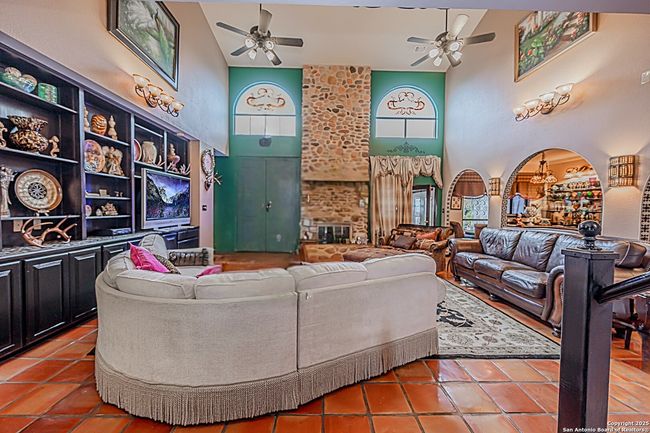 7802 Timber Top Dr, House other with 3 bedrooms, 4 bathrooms and null parking in Fair Oaks Ranch TX | Image 33