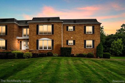 22 - 1720 Tiverton Road, Condo with 2 bedrooms, 2 bathrooms and null parking in Bloomfield Hills MI | Image 1