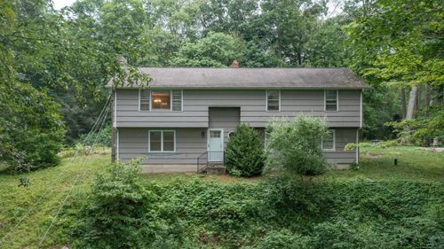 16 Skidmore Ln, Sandy Hook, CT, 06482-1405 | Card Image