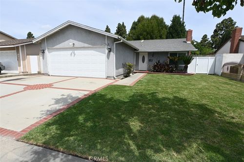 13107 Caravel, Cerritos, CA, 90703 | Card Image
