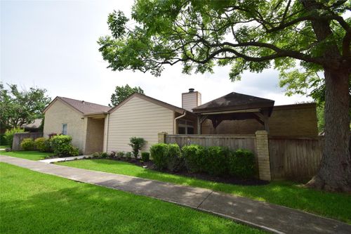 910 Fleetwood Place Dr, Houston, TX, 77079-5030 | Card Image