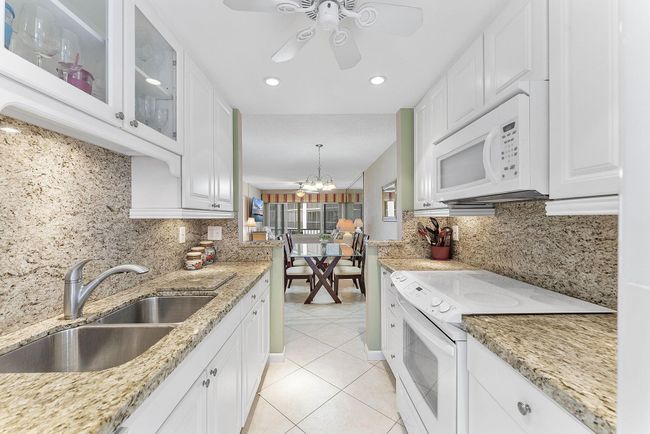 APT-208 - 101 Ne 19 Th Ave, Condo with 2 bedrooms, 2 bathrooms and null parking in Deerfield Beach FL | Image 14