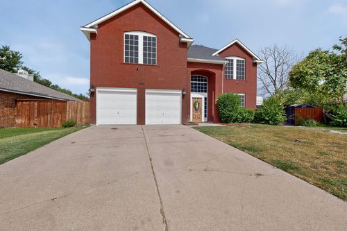 3484 Braes Meadow Dr, Grand Prairie, TX, 75052-8056 | Card Image