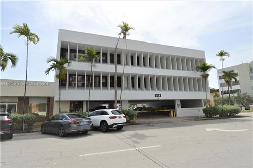 ste-301-1313 Ponce De Leon Blvd, Coral Gables, FL, 33134-3343 | Card Image