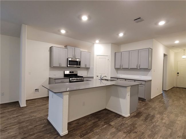 1301 Nokota Bnd, House other with 4 bedrooms, 3 bathrooms and 4 parking in Georgetown TX | Image 7