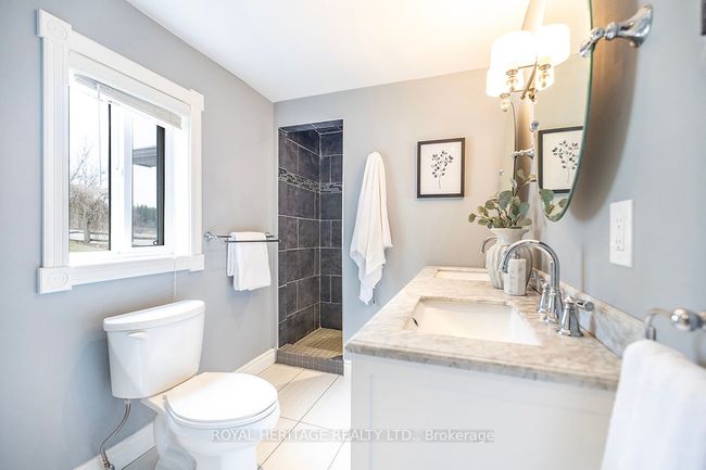 5119 Halstead Beach Rd, House other with 2 bedrooms, 3 bathrooms and 6 parking in Hamilton Township ON | Image 17