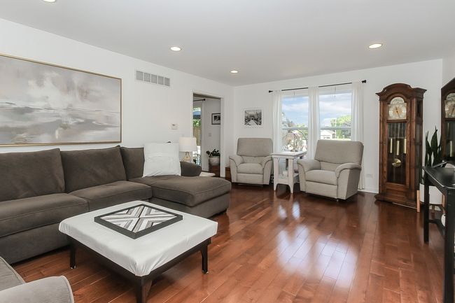 191 S Walnut St, Home with 3 bedrooms, 4 bathrooms and null parking in Cortland IL | Image 6