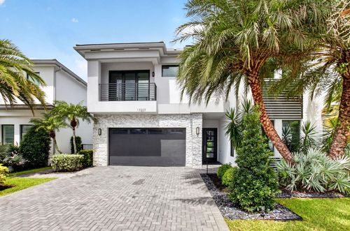 17237 Windy Pointe Ln, Boca Raton, FL, 33496-5647 | Card Image
