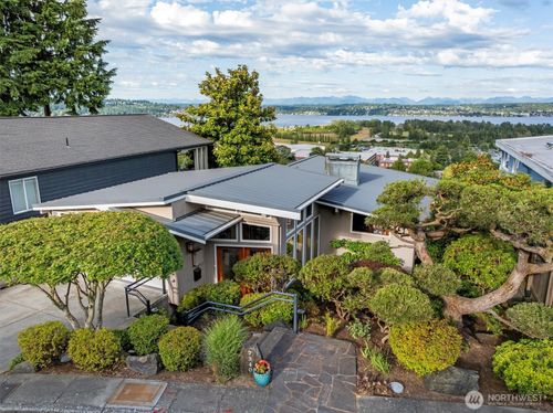 7340 56th Avenue Ne, Seattle, WA, 98115 | Card Image