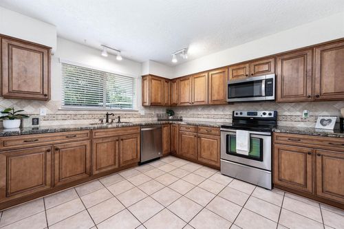 17102 Coachmaker Dr, Friendswood, TX, 77546-2602 | Card Image