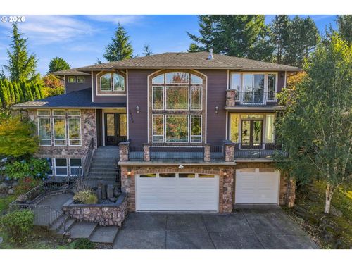 14046 Se Claremont St, Happy Valley, OR, 97086-7135 | Card Image