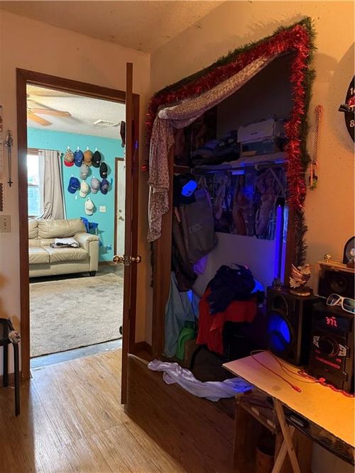 223 N 4th St, Iola, KS, 66749-2515 | Card Image