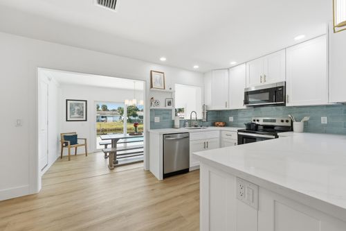 533 Riverside Dr, Palm Beach Gardens, FL, 33410-4844 | Card Image