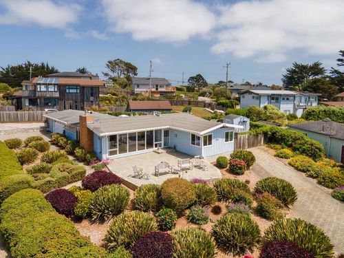 816 Park Ave, Moss Beach, CA, 94038-9785 | Card Image