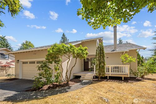 6318 156th Pl Ne, Redmond, WA, 98052-4827 | Card Image