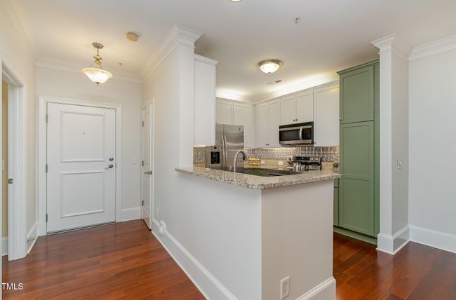 Island, Cabinets, Foyer | Image 4