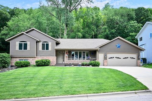 1570 48th Ave, Winona, MN, 55987-6119 | Card Image