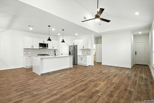 3d-1809 N Peach Creek Dr, Dayton, TX, 77535 | Card Image