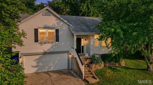 119 Aspencade Cir, Saint Peters, MO, 63376-3695 | Card Image