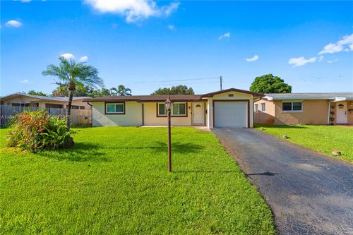8560 Nw 16th St, Pembroke Pines, FL, 33024-4867 | Card Image