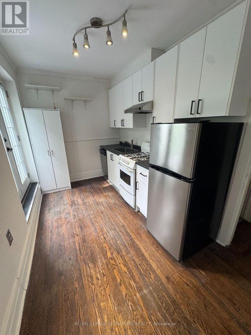 920 Woodbine Ave, Toronto, ON, M4C4B7 | Card Image