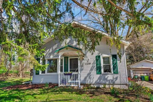 1109 Blaine St, Edgerton, WI, 53534-1207 | Card Image