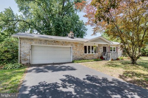 12 Heather Ln, DOUGLASSVILLE, PA, 19518-9757 | Card Image