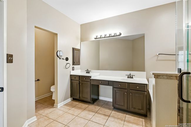 Dual Vanities | Image 27