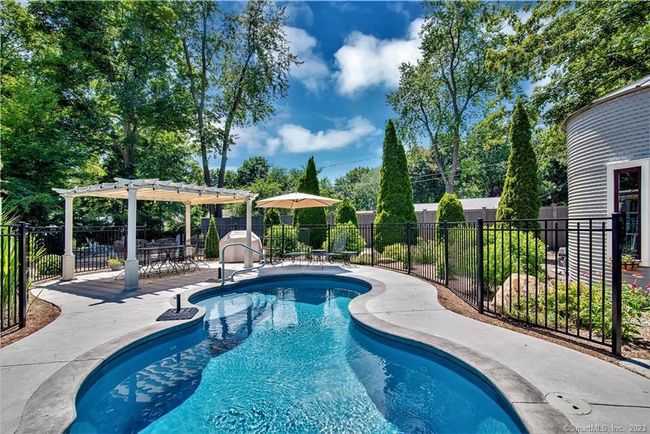 Pool Area | Image 9