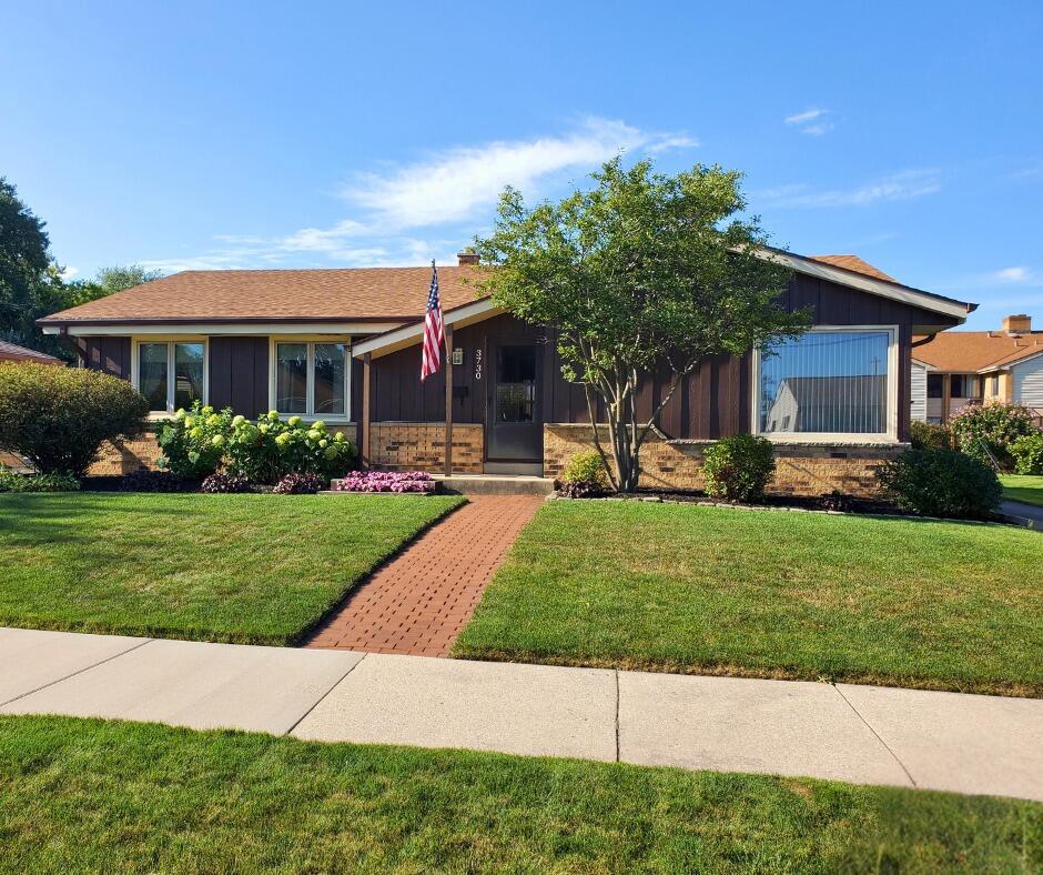 Henry Ave, Cudahy, WI 53110