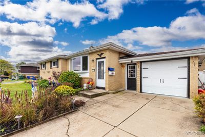 202 Bernadette, House other with 3 bedrooms, 2 bathrooms and null parking in West Seneca NY | Image 1